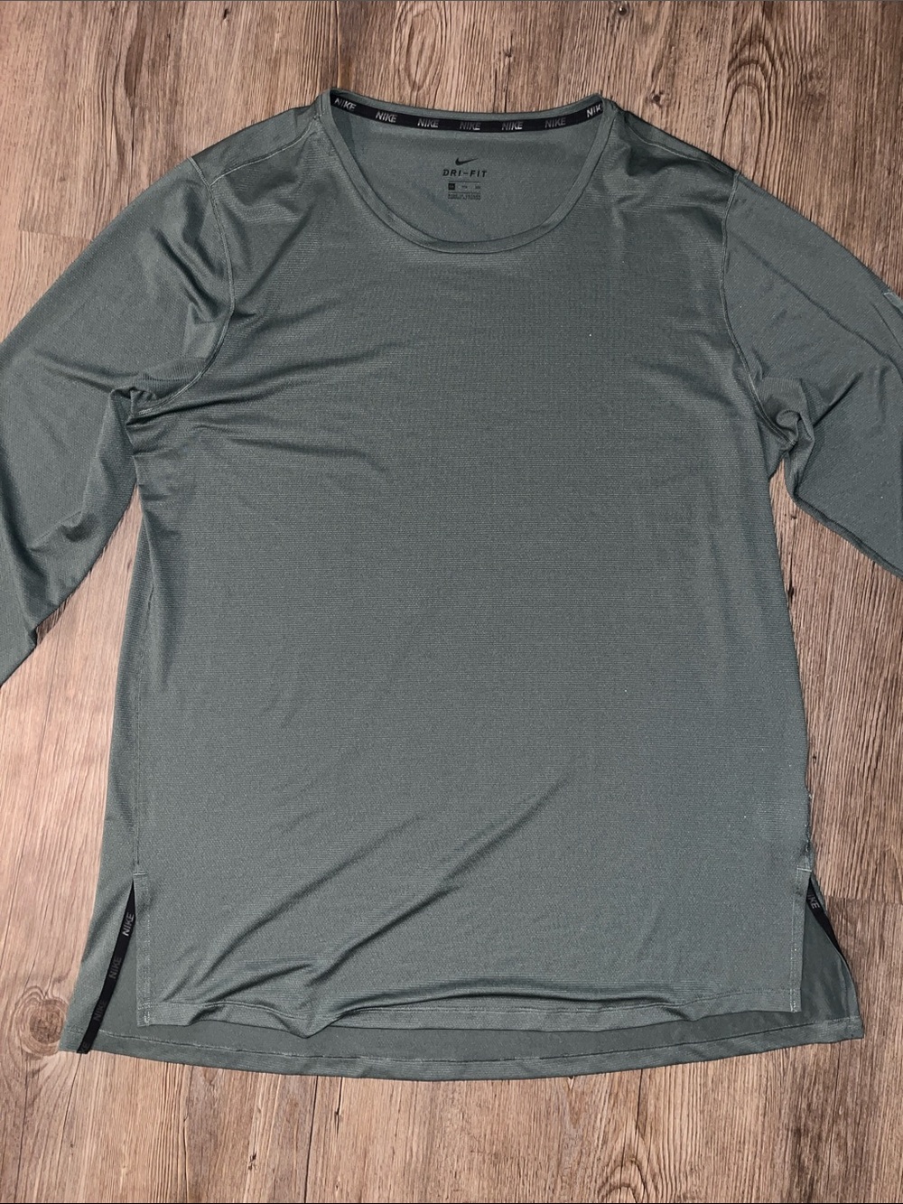 NIKE Men’s Long Sleeve Dri-FIT Top